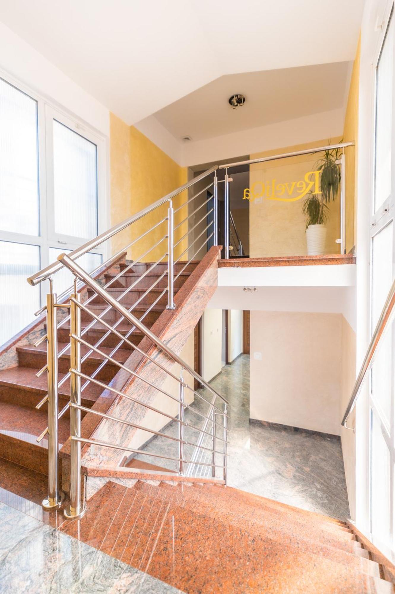 Reveliqa2 - Pokoje Goscinne I Apartamenty Поберово Екстериор снимка